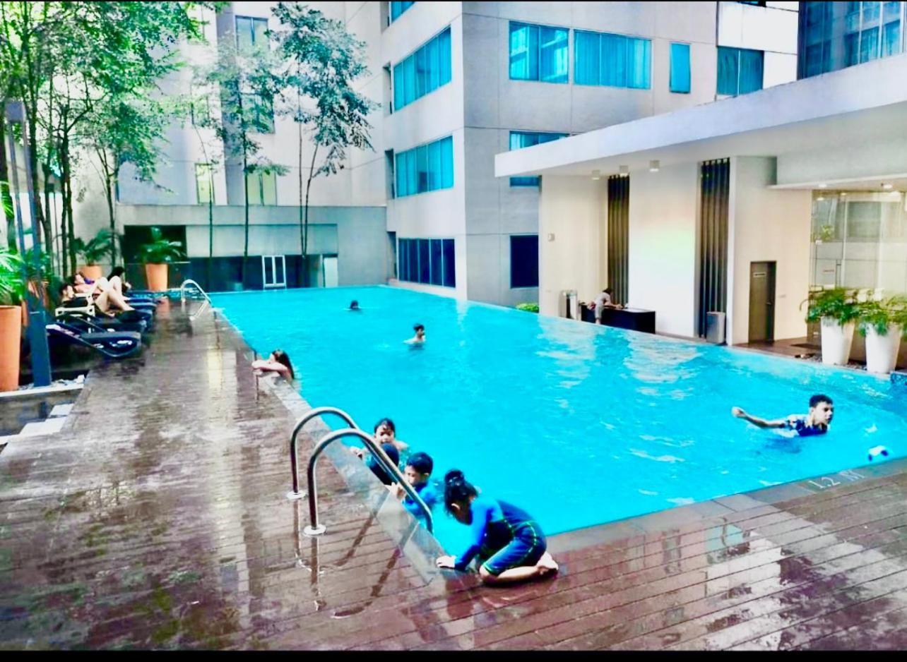 Summer Suites Klcc By Victorians Куала Лумпур Екстериор снимка