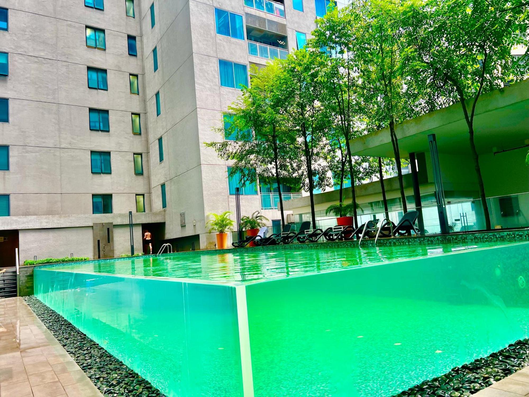 Summer Suites Klcc By Victorians Куала Лумпур Екстериор снимка